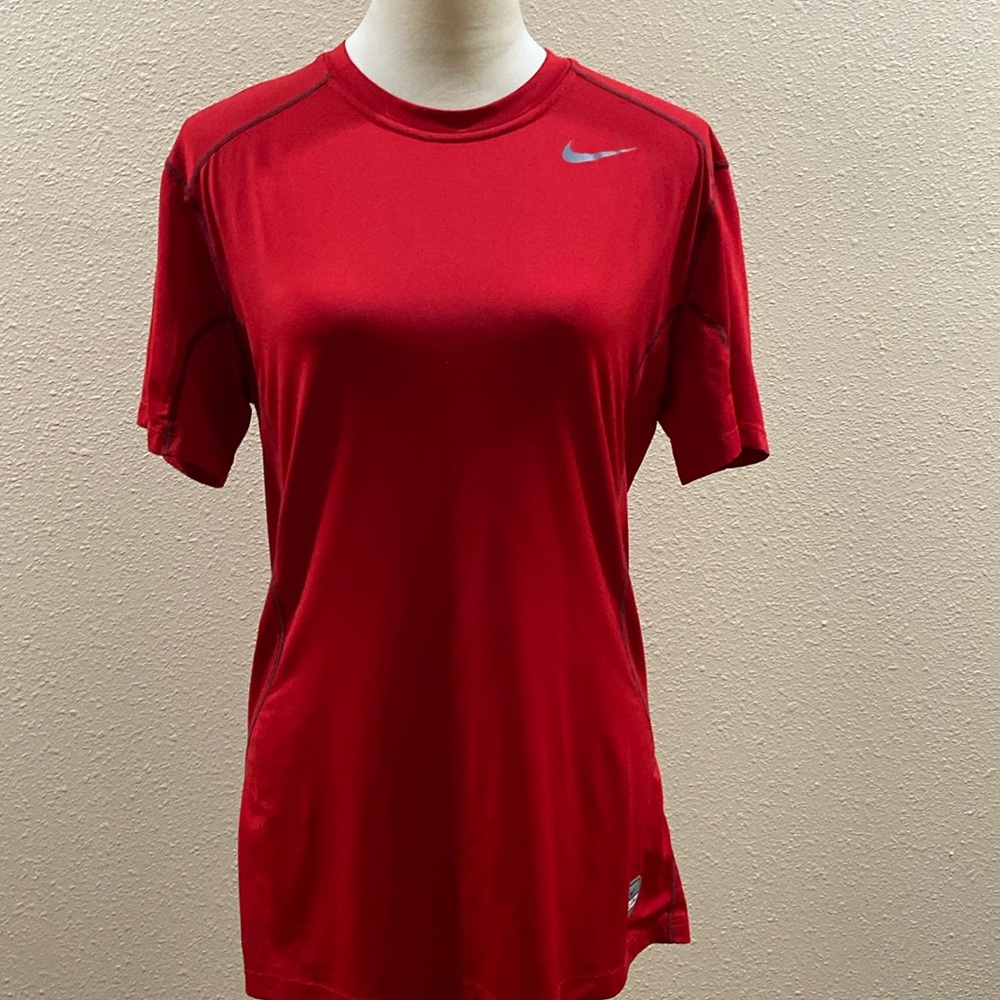 Nike unisex Pro-combat workout shirt